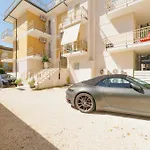 Crystal Guest house 4*