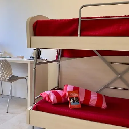 Crystal Guest house *